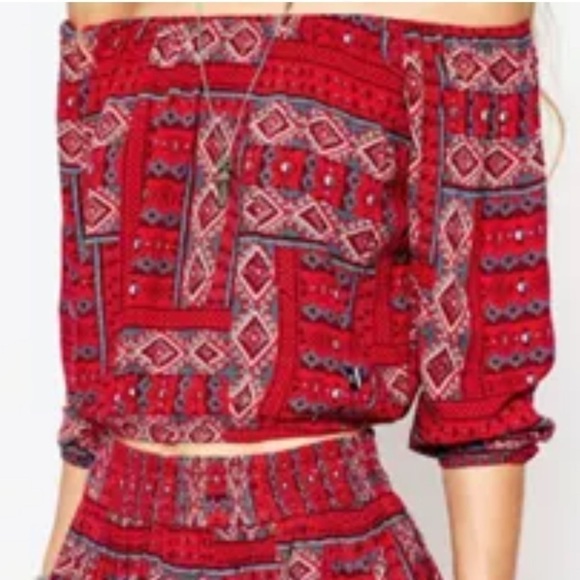 Hollister red hobo peasant cropped red print top Sz XS blouse - Picture 3 of 12
